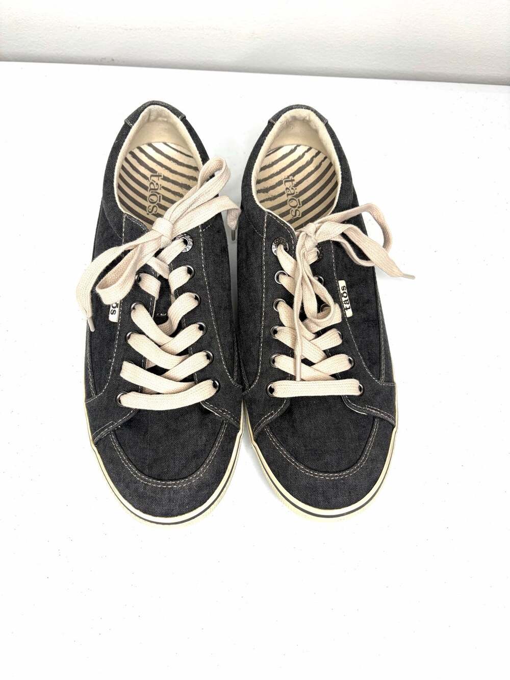 Taos Moc Star Women's Sneaker US 10/EU 41 Graphite Distressed Arch Support Comfy